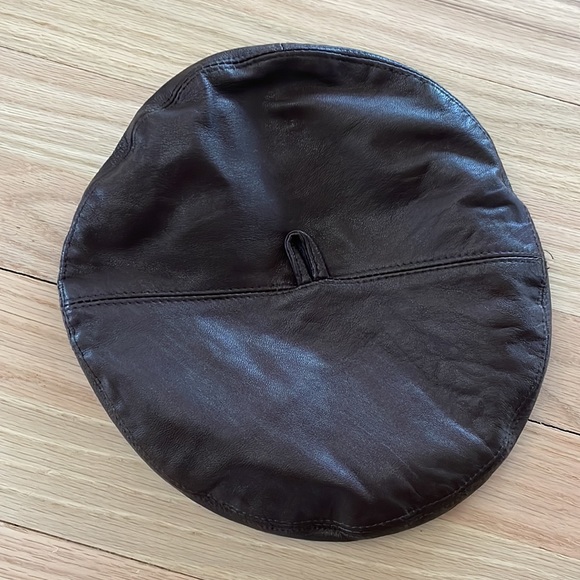 WEEKEND MaxMara chocolate brown leather beret. Made in Italy. Gently worn. - Picture 5 of 8